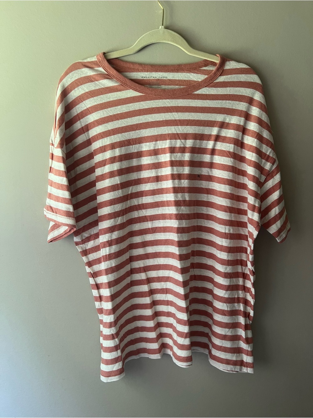 American Eagle Outfitters Striped Crewneck Tee in White and Dusty Rose